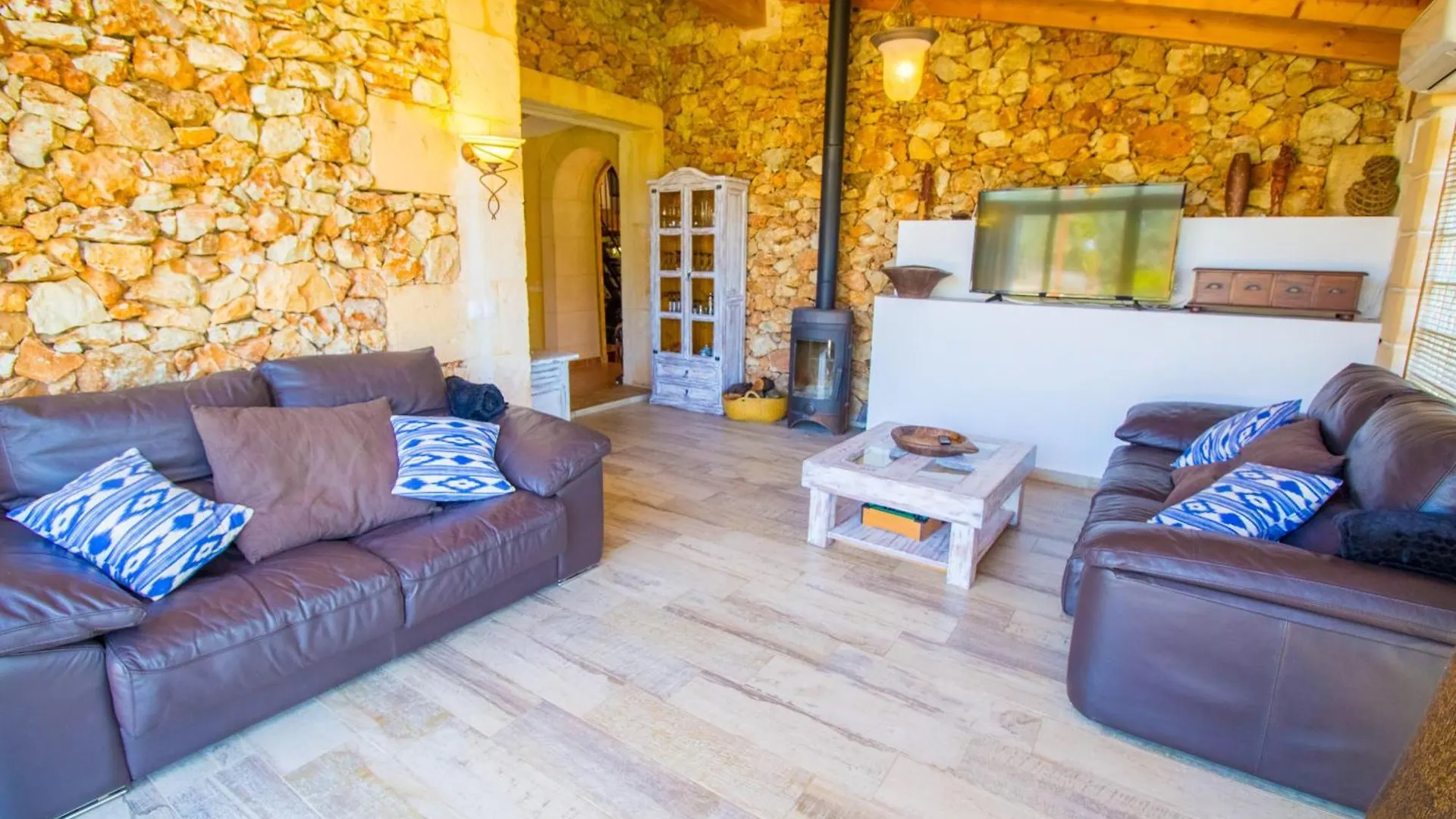 Cas Mostatxet-Wonderful Villa With Pool Ballerics